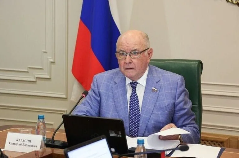 Сенатор Карасин: Зеленский пытается создать антиамериканский фронт