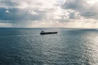 Посольство РФ: Франция ссылкой на морское право пытается прикрыть пиратство