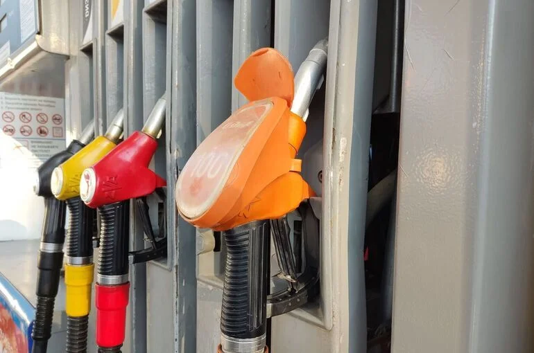 ФАС выдала почти 100 предупреждений участникам рынка топлива