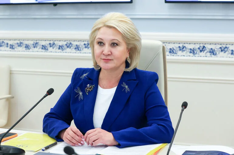Сенатор Гумерова: Все больше молодых людей осознают ценность семьи