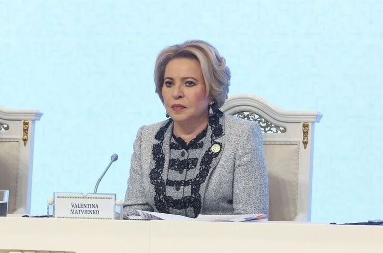 Матвиенко предложила приостановить выдачу лицензий новым вузам