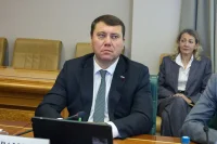 Сенатор Абрамов предложил уравнять ставки УСН для продавцов на маркетплейсах