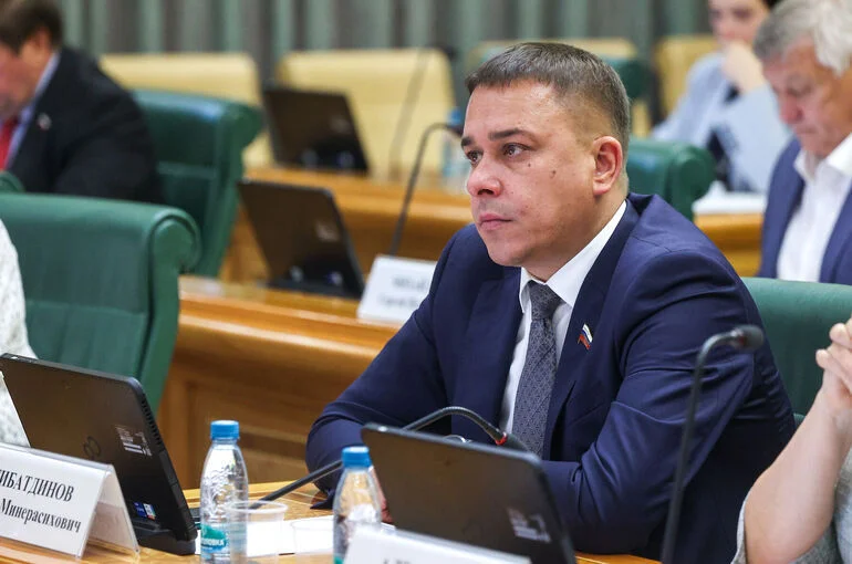 Сенатор Гибатдинов предупредил о схеме мошенников с записью на диспансеризацию