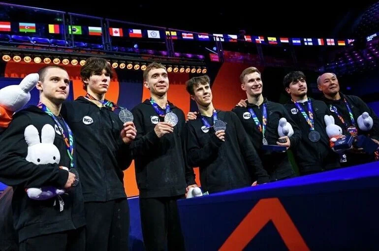 Российские гимнасты завоевали серебро чемпионата мира и отобрались на Олимпиаду