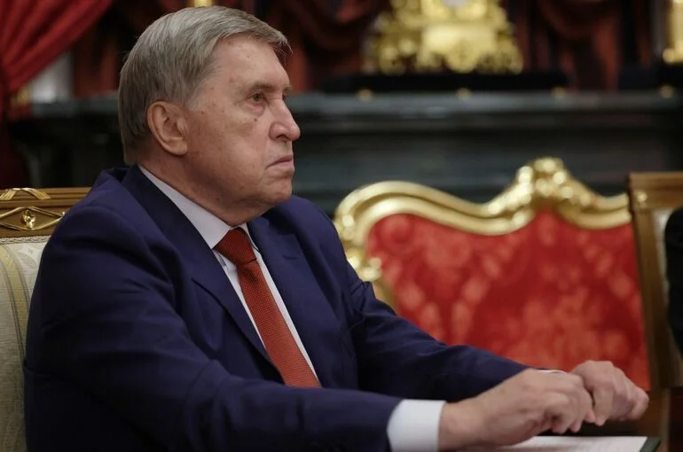 Ушаков: Путина проинформировали о переговорах в Осло