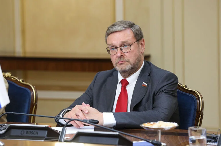 Сенатор Косачев: Украина находится в «состоянии полураспада» из-за Зеленского