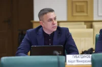 Сенатор Гибатдинов предложил проводить ярмарки вакансий каждые 3 месяца