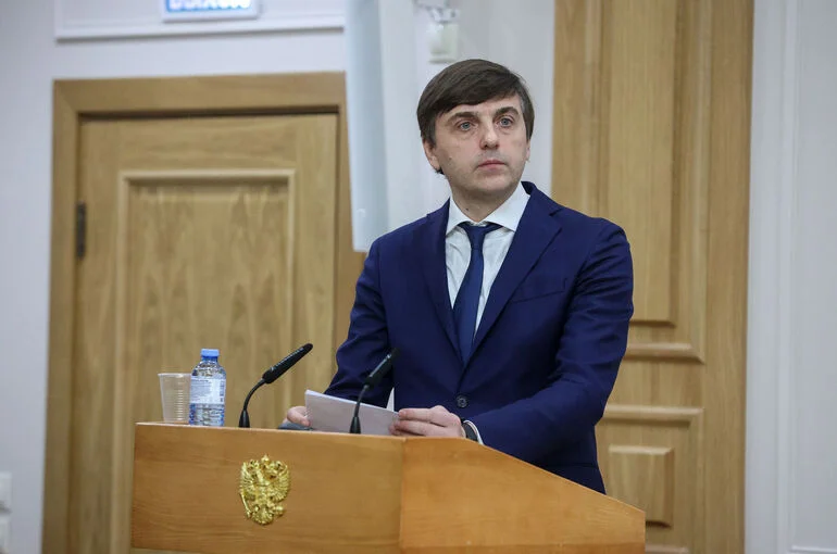 Кравцов заявил о синхронизации школьной программы и заданий ЕГЭ