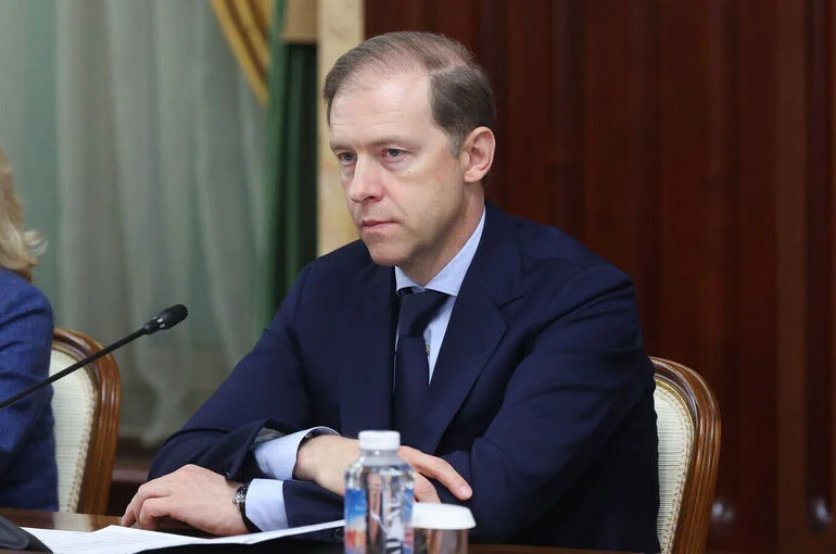 Кабмин возьмет на особый контроль загрузку новых судостроительных верфей в Якутии