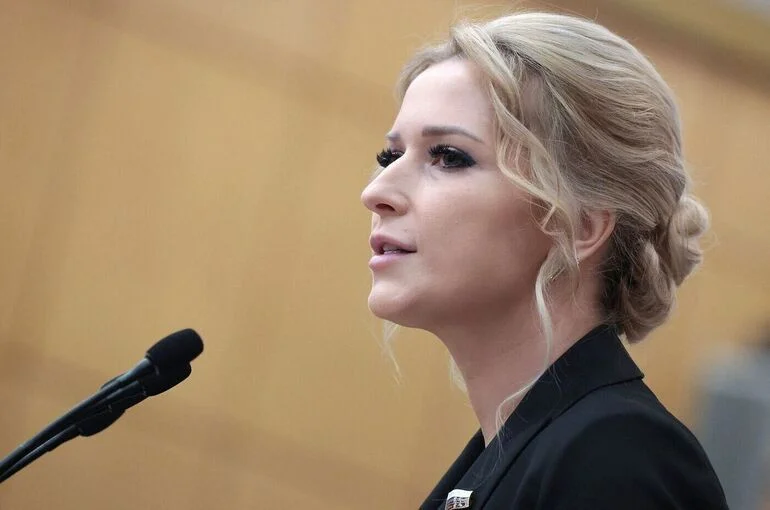 Лантратова: Для жителей Алешек собрали десятки тонн гумпомощи