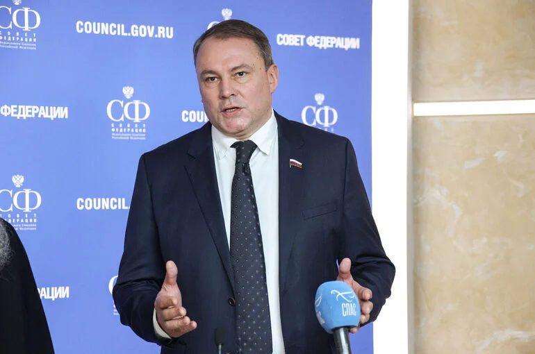 Депутат Толстой надеется, что встреча лидеров РФ, КНР и США станет шагом к «новой Ялте»