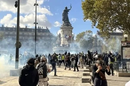 «Liberté, égalité, коллективная ответственность»: во Франции придумали, как штрафовать демонстрантов
