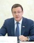 Дмитрий Азаров