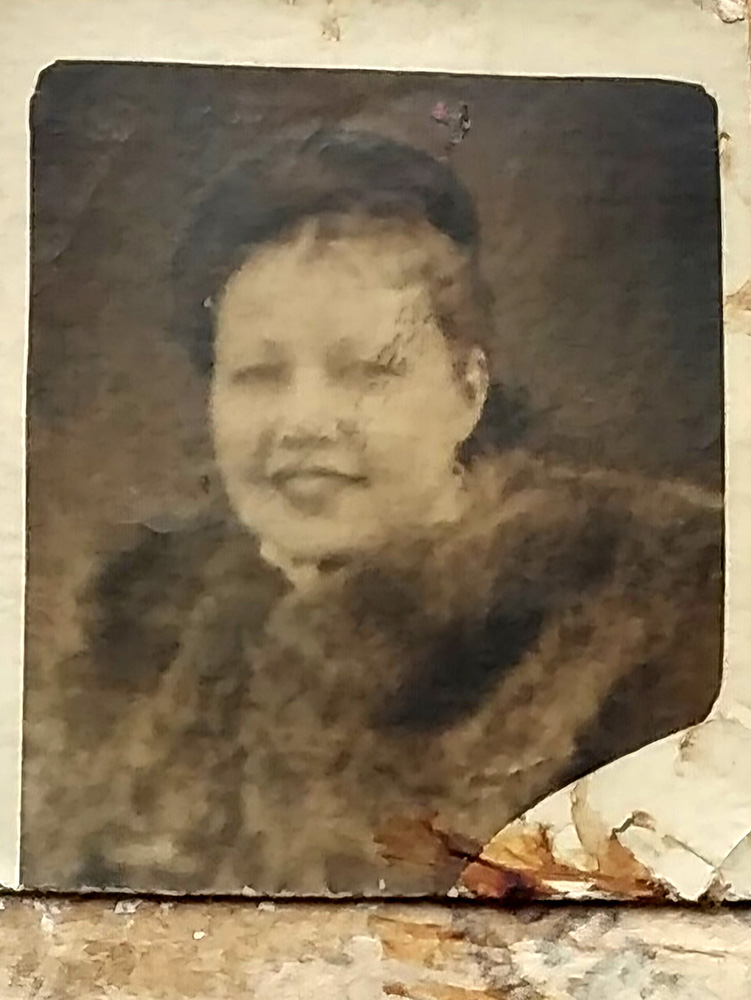 портрет с фото – Портрет Гассуль с фотокарточки удостоверения